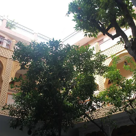 Riad Les Chrifis Navette Aeroport 24 Sur 24-2